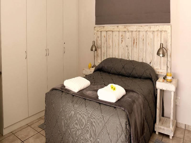 Albatross Guesthouse Langebaan Kültér fotó